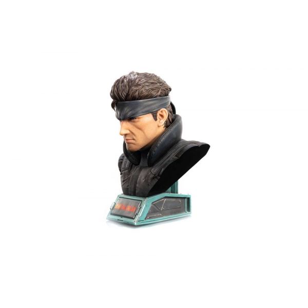 Grand Scale Solid Snake Bust (Metal Gear Solid) Additional Image 1