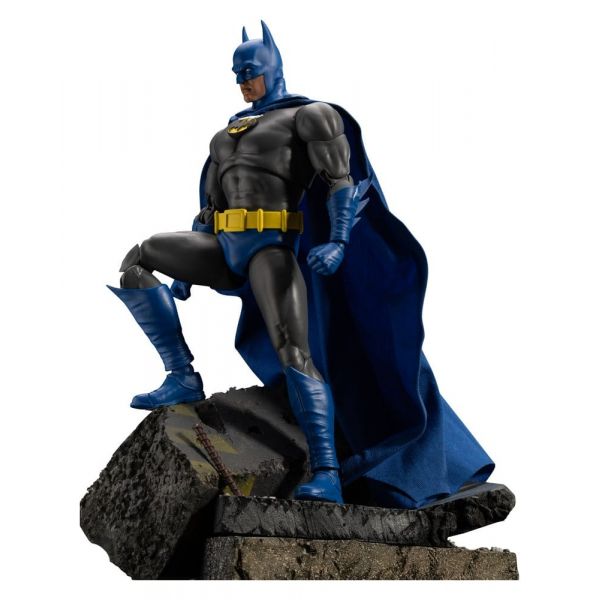 Batman Limited Edition (DC Comics) Additional Image 2