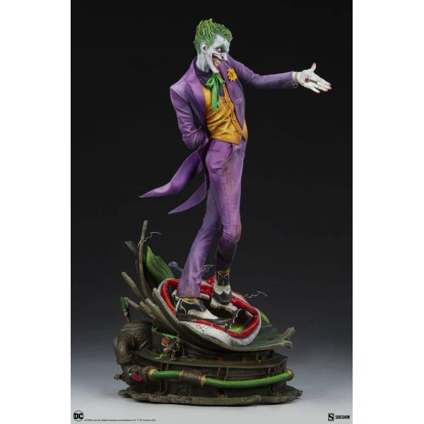 Premium Format The Joker Statue (DC Comics) Additional Image 5