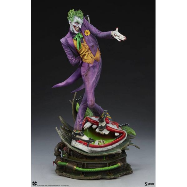 Premium Format The Joker Statue (DC Comics) Additional Image 6