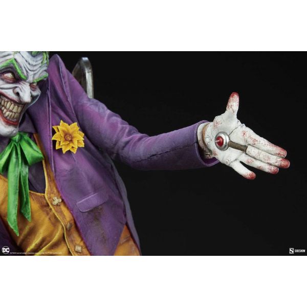 Premium Format The Joker Statue (DC Comics) Additional Image 8