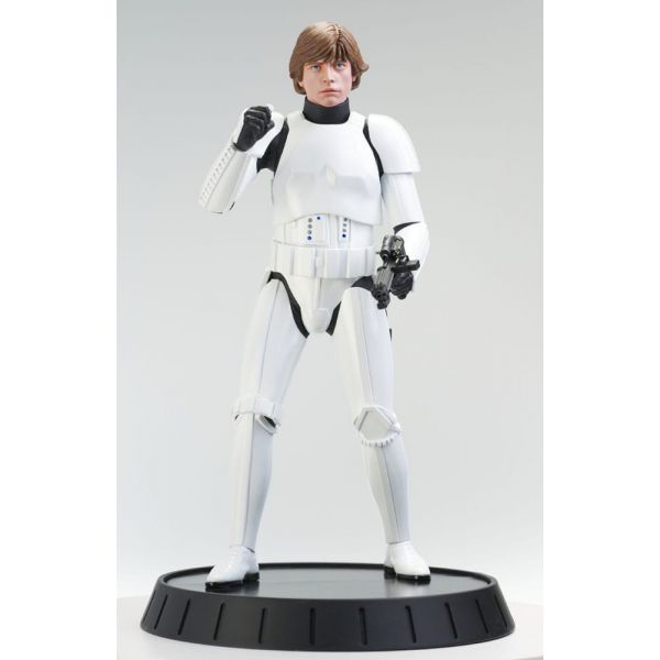 Milestones Luke Skywalker Stormtrooper Disguise Statue (Star Wars Episode IV) Additional Image 1