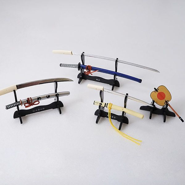 [Gashapon] Aoi's Katanas (Single Randomly Drawn Item from the Line-up) Image