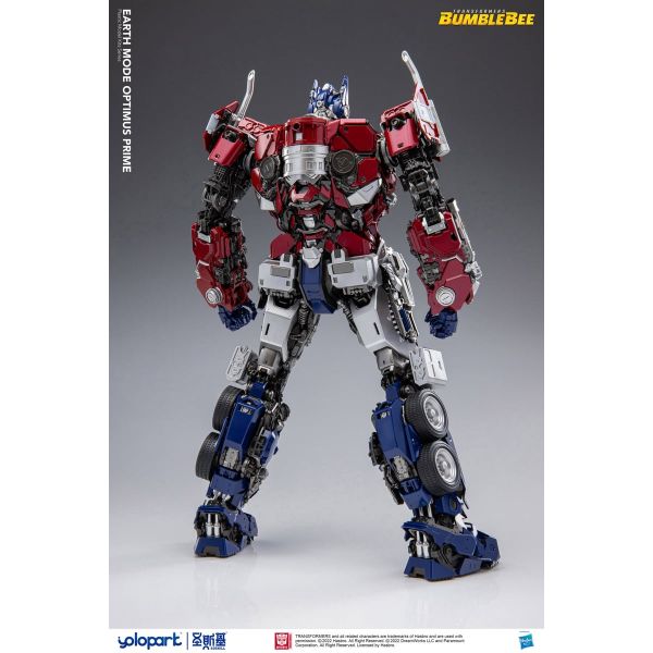 Earth mode Optimus Prime Model Kit (Bumblebee The Movie) Image