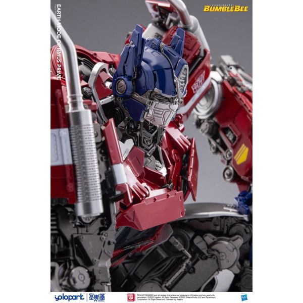 Earth mode Optimus Prime Model Kit (Bumblebee The Movie) Image